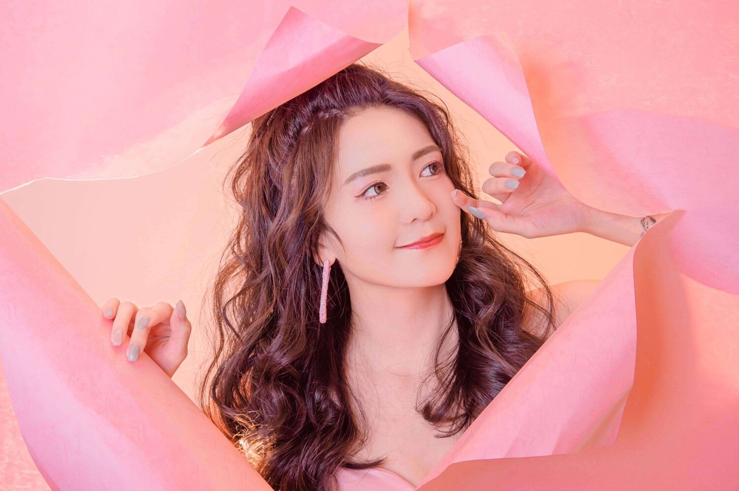 芭比寫真的第3張圖片